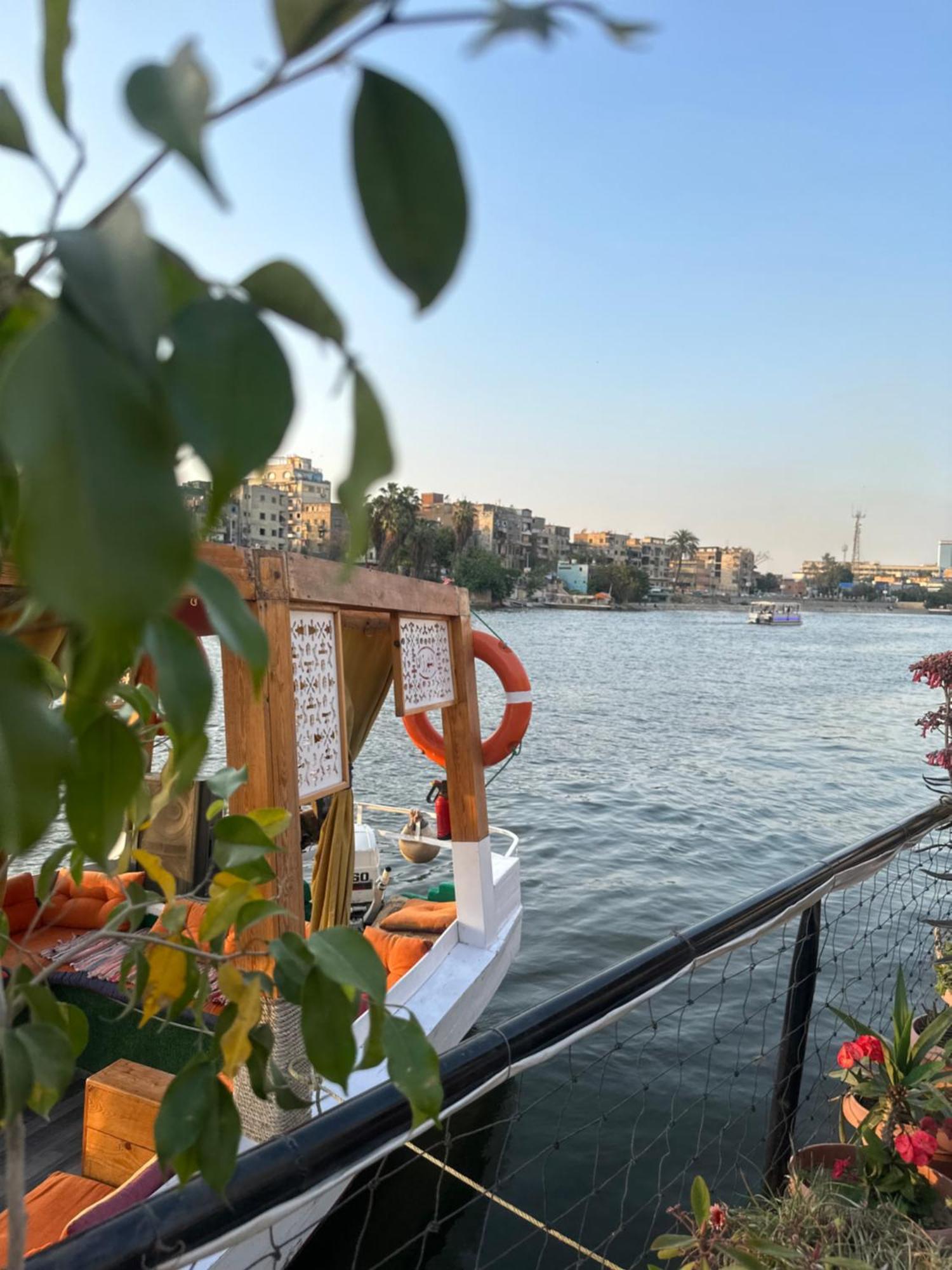 Modern 1-Bedroom Apartment In Zamalek Visits Allowed 카이로 외부 사진
