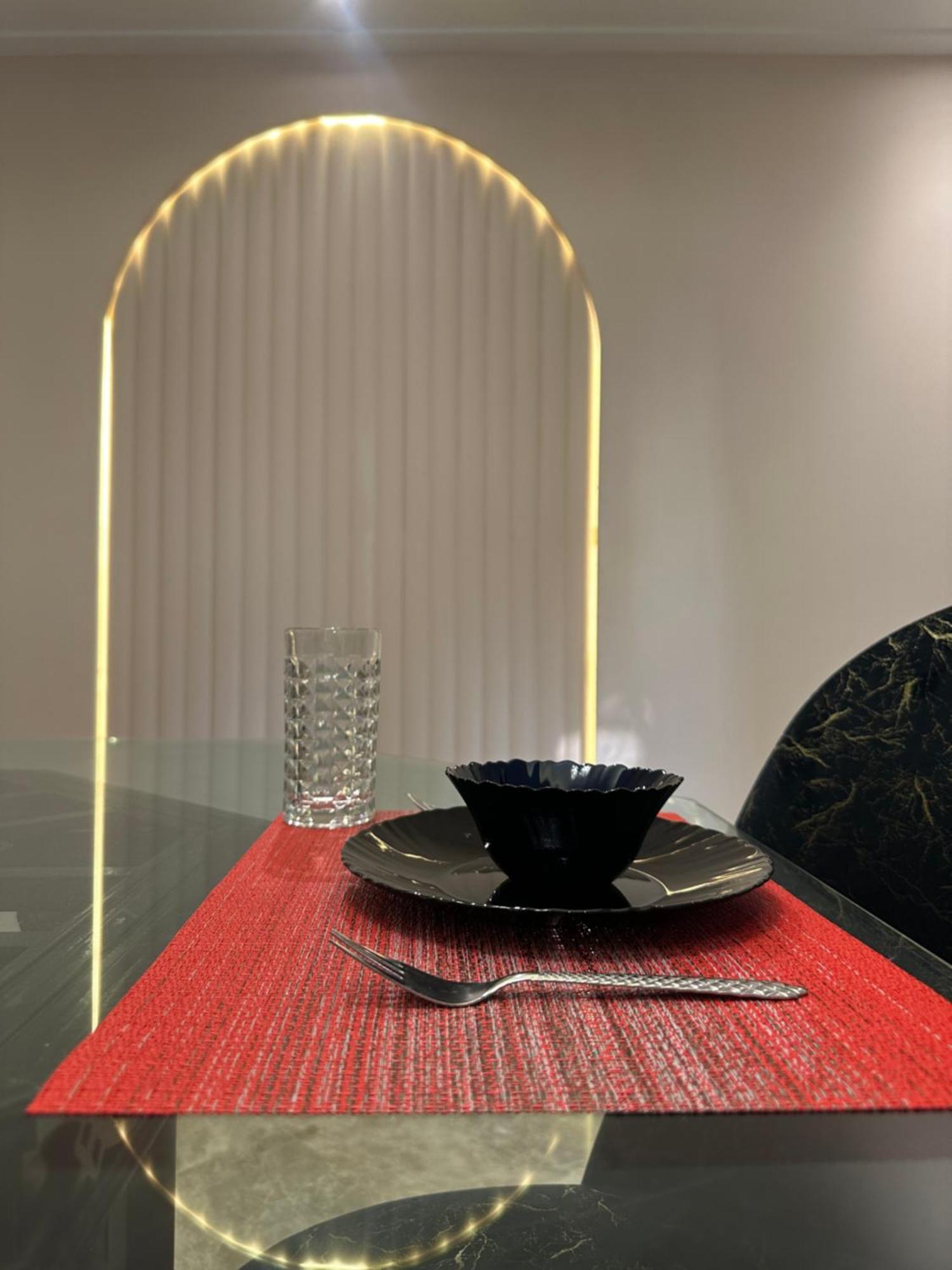 Modern 1-Bedroom Apartment In Zamalek Visits Allowed 카이로 외부 사진